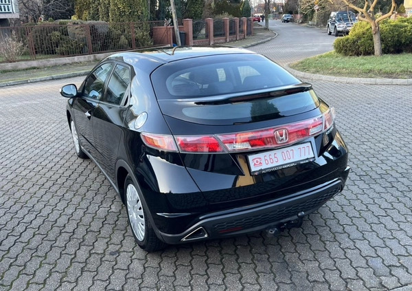 Honda Civic cena 16900 przebieg: 170000, rok produkcji 2006 z Skwierzyna małe 211